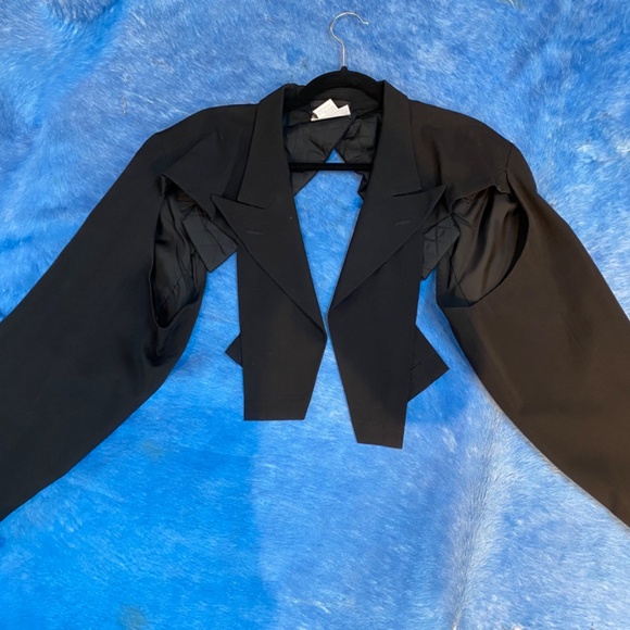 Deconstructed tuxedo by Comme Des Garçons - Picture 3 of 10